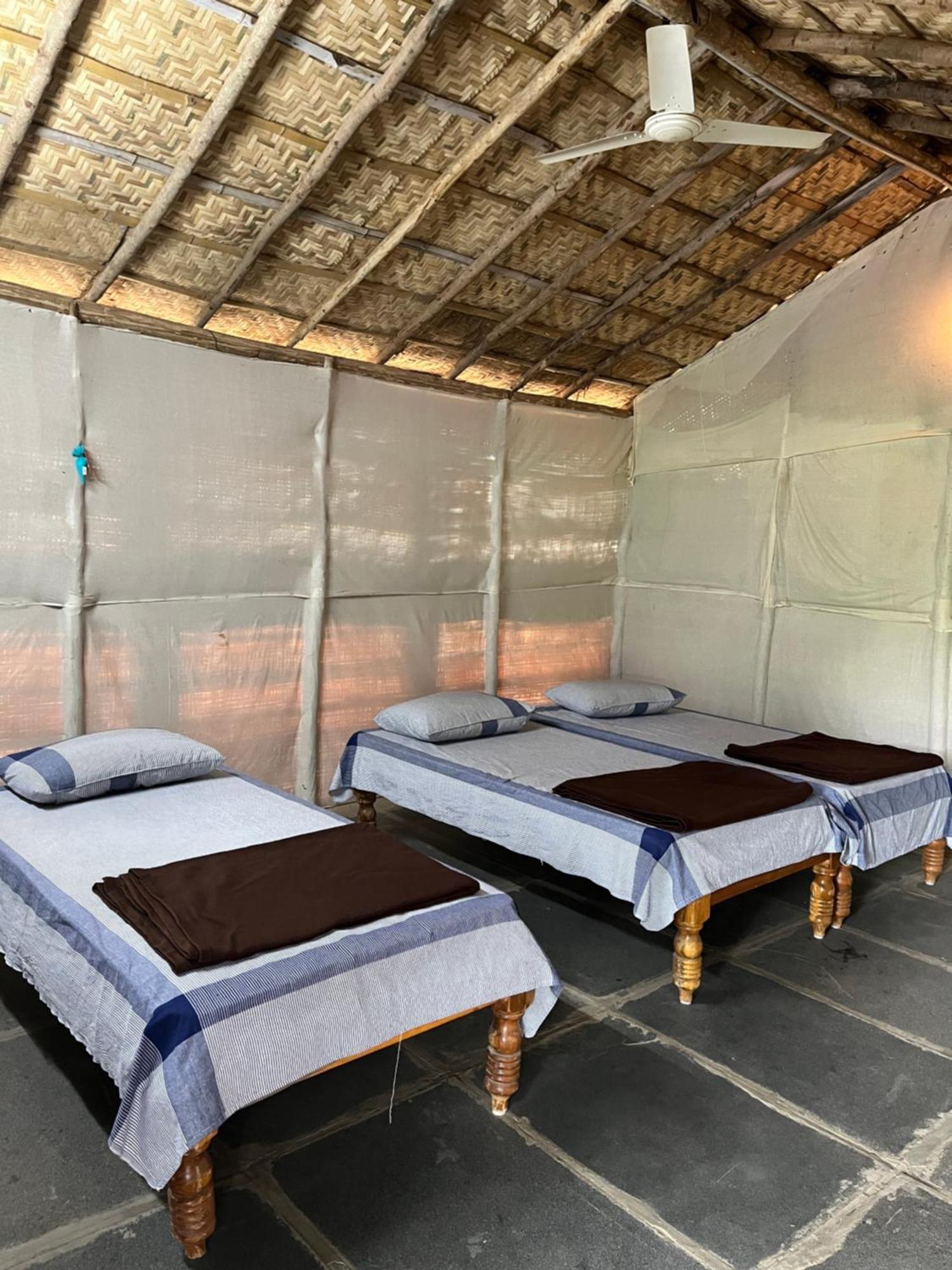 Sunrise Guest House&Restaurant Hampi Extérieur photo